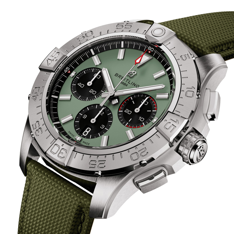 Breitling Avenger 44mm