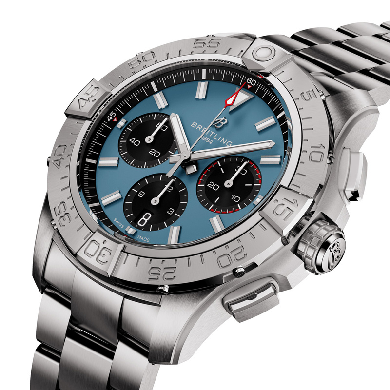 Breitling Avenger 44mm