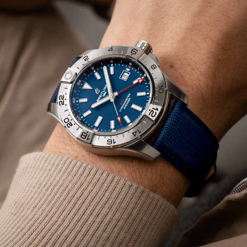Breitling Avenger 44mm - A32320101C1X1 - 5