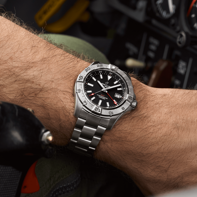 Breitling Avenger 44mm - A32320101B1A1 - 4