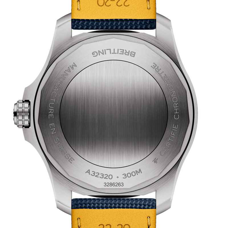 Breitling Avenger 44mm - A32320101C1X1 - 4