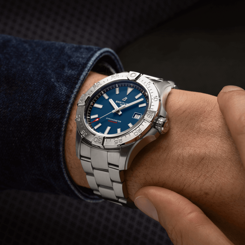 Breitling Avenger 42mm - A17328101C1A1 - 5