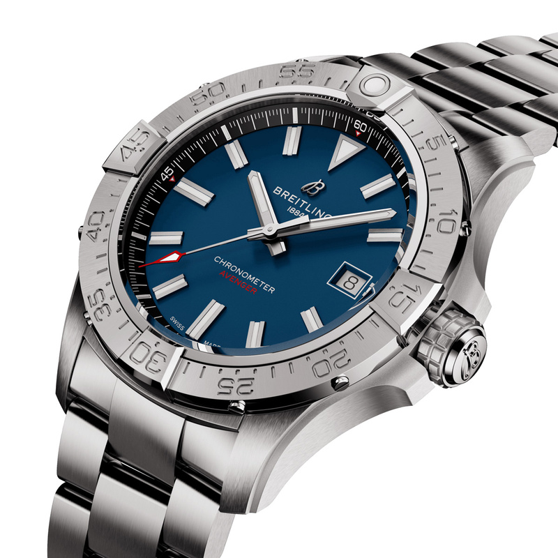 Breitling Avenger 42mm - A17328101C1A1 - 2