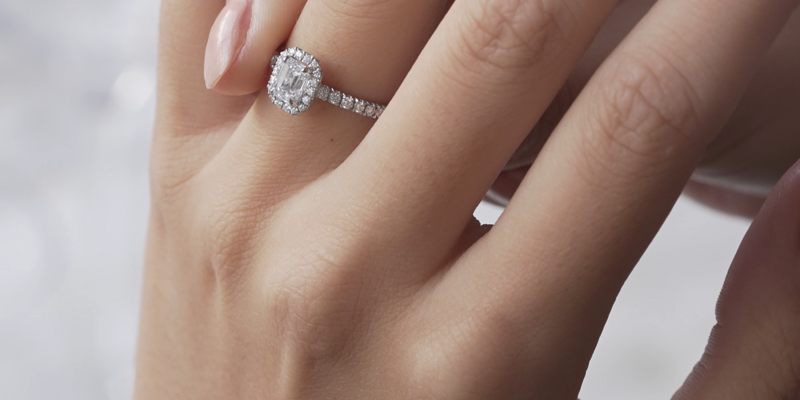 Uw expert in diamant, juwelier Vanhoutteghem Uw expert in diamant, juwelier Vanhoutteghem