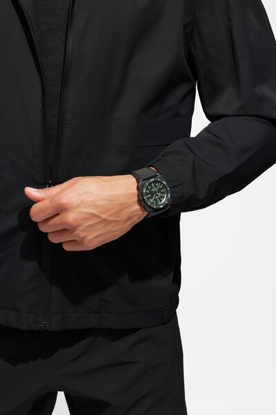 Licht in het diepe: Bell & Ross BR-03 Diver Lum Outline bij Juwelier Vanhoutteghem