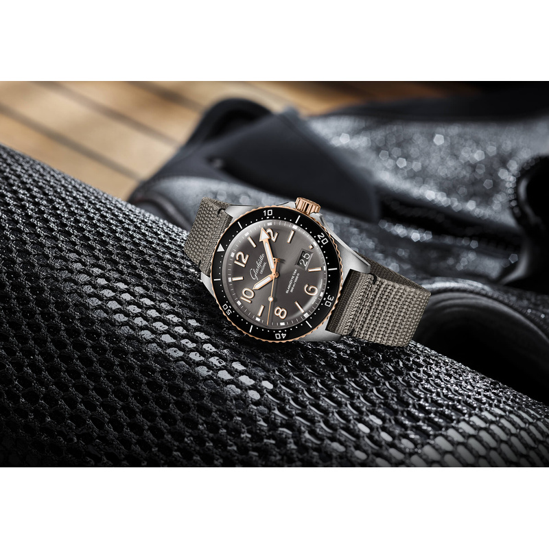 Glashütte Original Spezialist Seaq Panorama Date 43,20 mm - 1-36-13-04-91-34 - 2