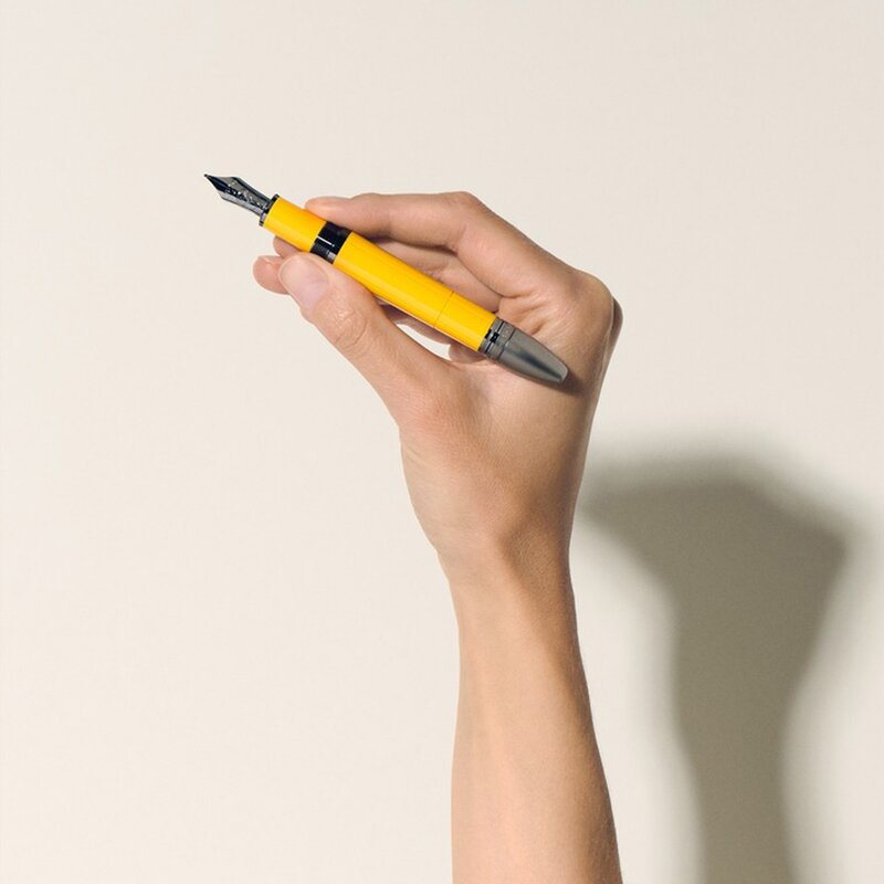 Great Characters Enzo Ferrari Special Edition Giallo Modena Fountain Pen Great Characters Enzo Ferrari Special Edition Giallo Modena Fountain Pen - 130661 - 4