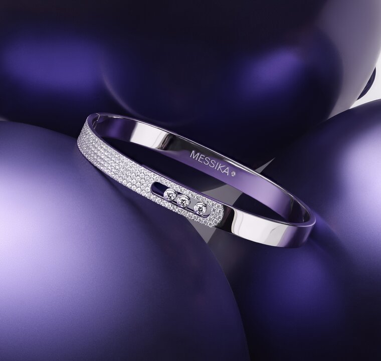 A selection of timeless jewelry 