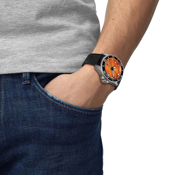Tissot Seastar 44mm T1209071728100