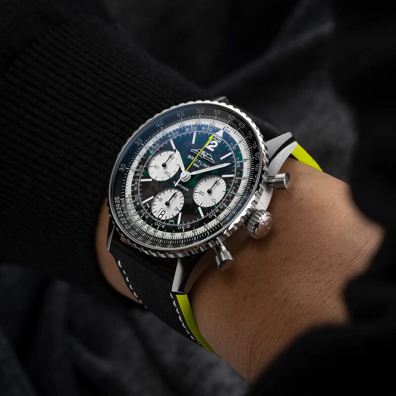 Breitling Navitimer Aston Martin Formula One Team 43mm Breitling Navitimer Aston Martin Formula One Team 43mm - EB01381A1B1X1 - 5