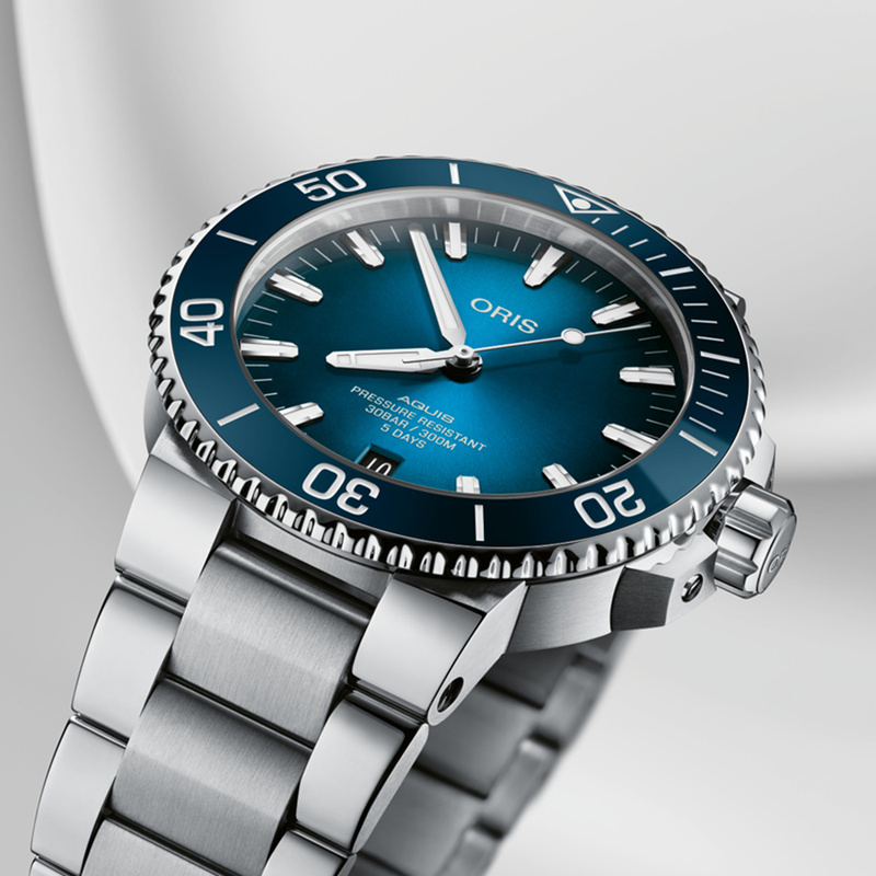 Oris Aquis 43mm