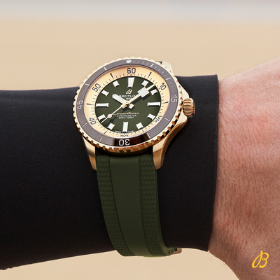 20220311_BREITLING_Superocean_Gold_40701.png